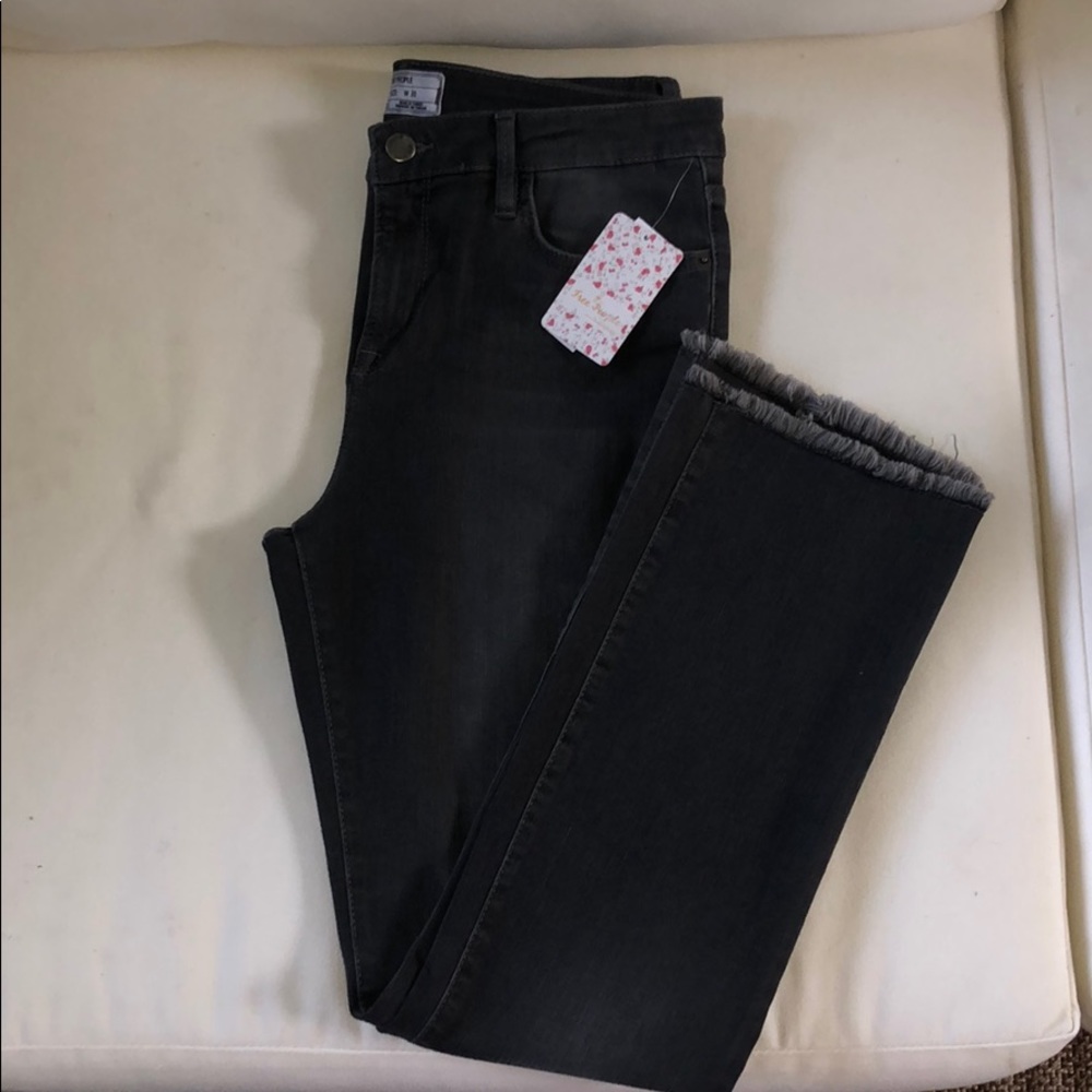 NWT - Free People high Rise Distressed Hem Jeans